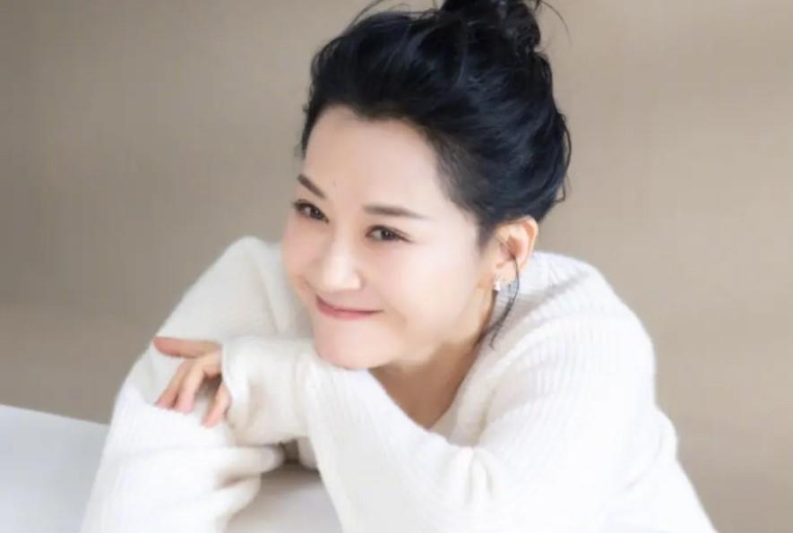 明星最老的女明星_50岁女明星保养_51岁女明星气质