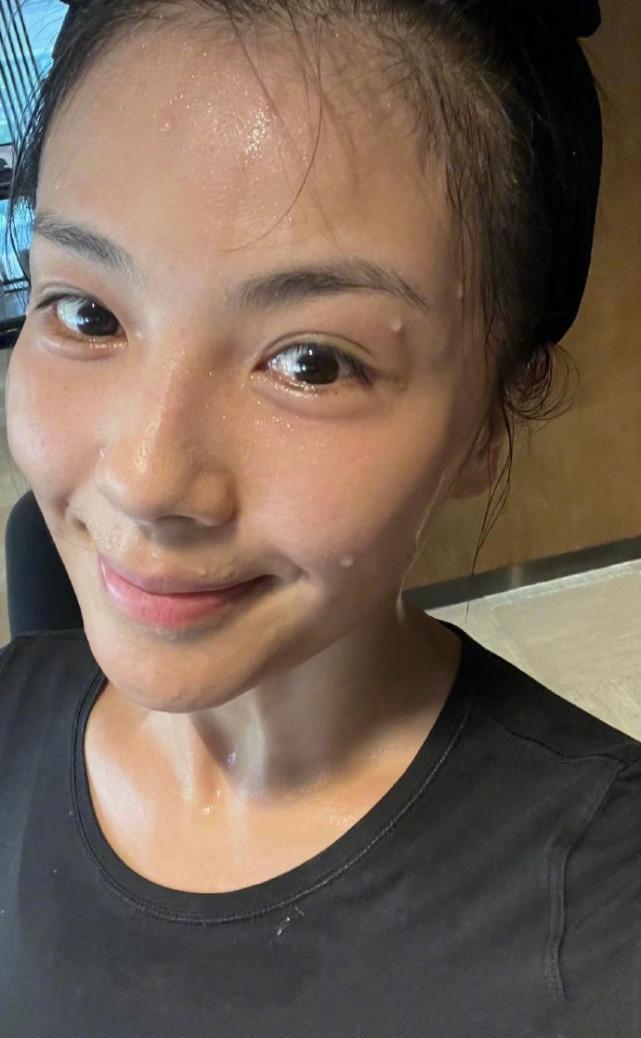 刘涛素颜零瑕疵肌肤_刘涛滚出娱乐圈照片_刘涛健身美照